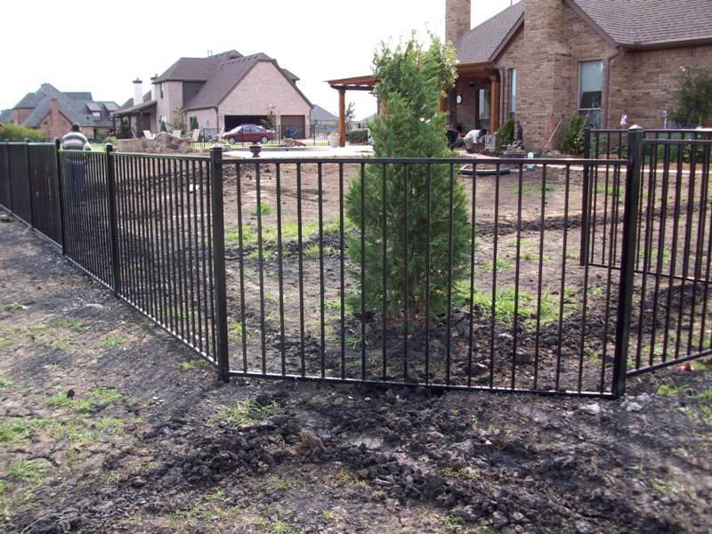 Kodiak Iron - Galvanized Iron Fence Panel - Yukon